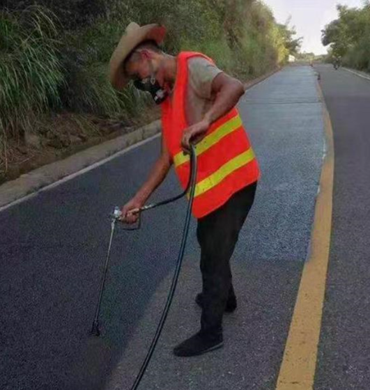 涪陵路面喷涂翻新彩色步道施工方案